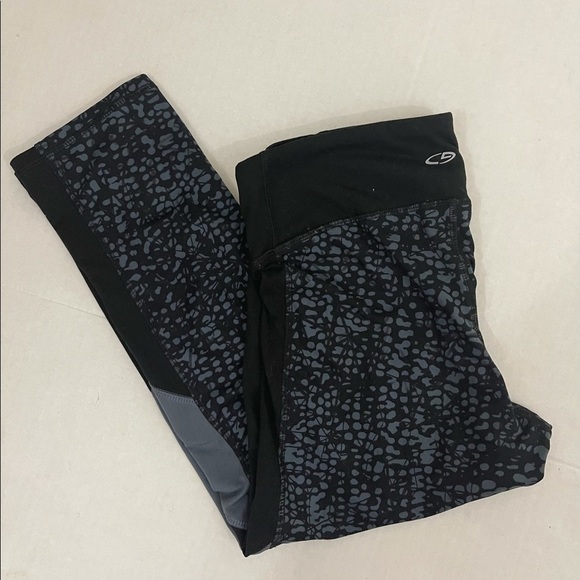 C9 by Champion sz med capris black and gray - Picture 1 of 11